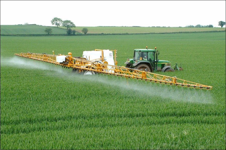Knight Farm Machinery Ltd – Crop sprayer